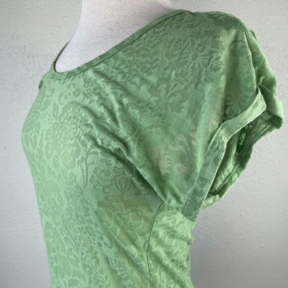 Maurices Short Sleeve T-shirt Size M EUC - Picture 4 of 7